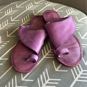 FREE PEOPLE EU 38/US 7 Women’s Purple Leather Strappy Sandal
